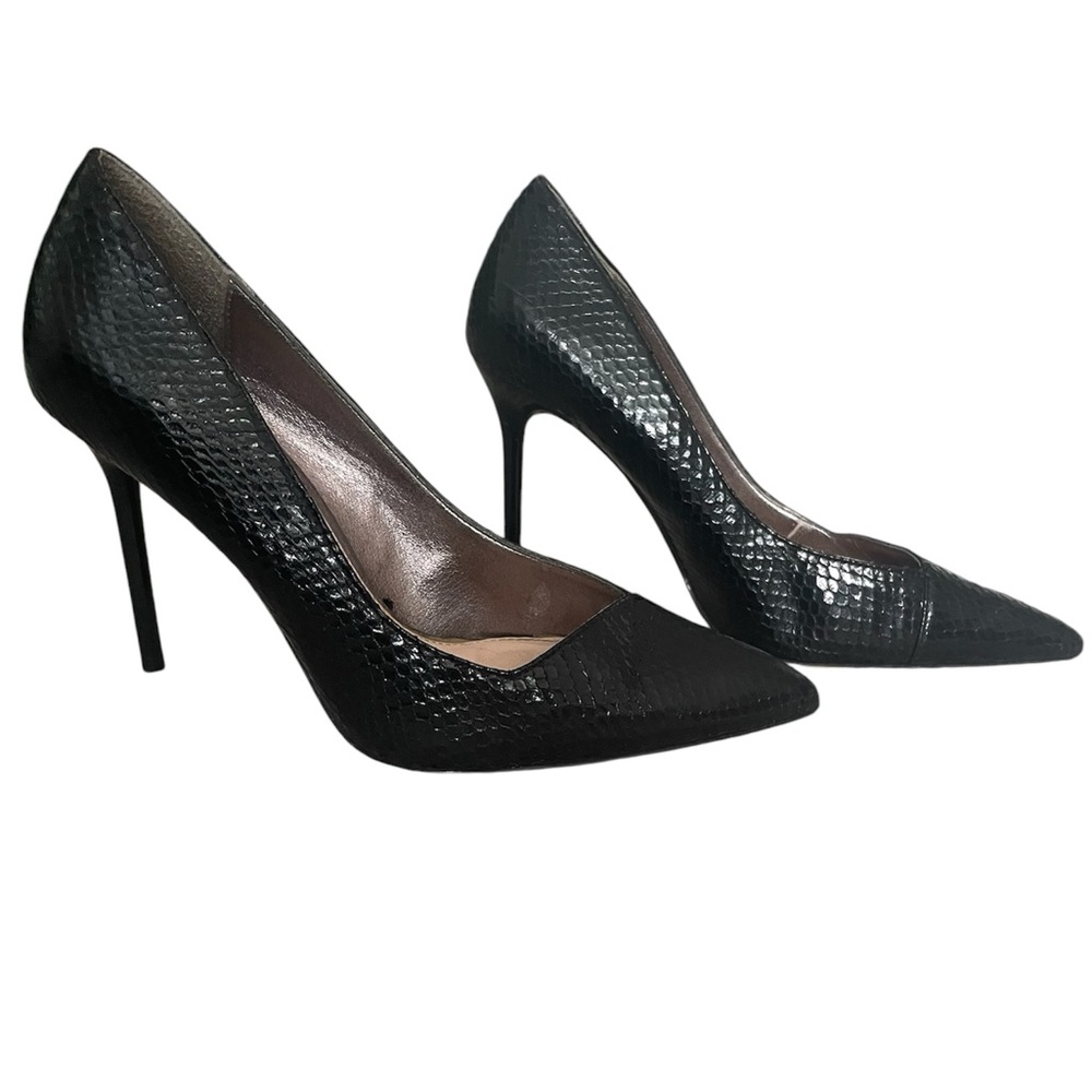 Zara Black Textured Heels
